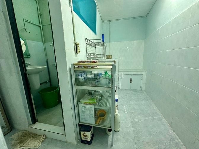 Giá:14.5tr, Full Nội That Mặt tiền Nguyễn Lâm,Trệt lững ,3PN,1WC