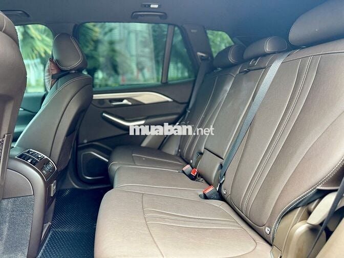 VinFast Lux SA Plus 2021 - Màu đen - 5v3km