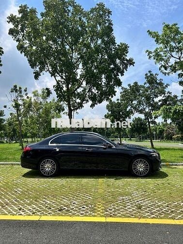Bán C200 Avantgarde Plus bản Full V1 - 1,7 vạn km