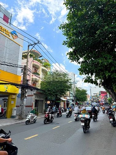 BÁN NHÀ MẶT TIỀN : 35 LÊ QUANG ĐỊNH - P. 14 - Q. BÌNH THẠNH - TPHCM.