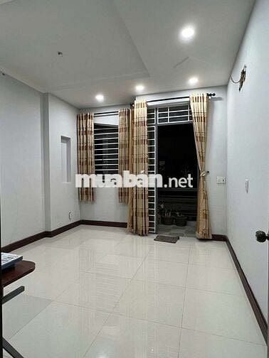 CHO THUÊ NHÀ ĐẸP 4PN3WC 2 SÂN THƯỢNG GIÁ 12.5TR
