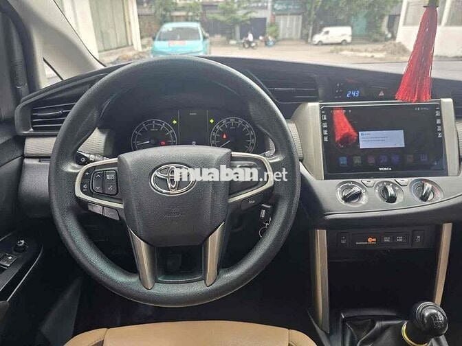 Toyota Innova 2.0E 2021 - 64000km
