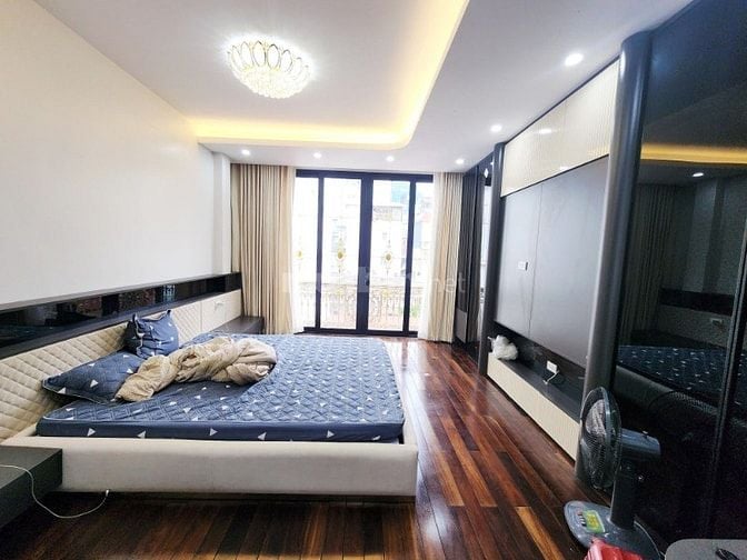Siêu phẩm phố Trung Kính, mặt phố, 87m2, 5 tầng, 5,2m, giá 49 tỷ