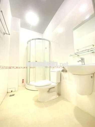 TRỐNG SẴN 2 PHÒNG STUDIO Q1 THANG MÁY GIÁ RẺ
