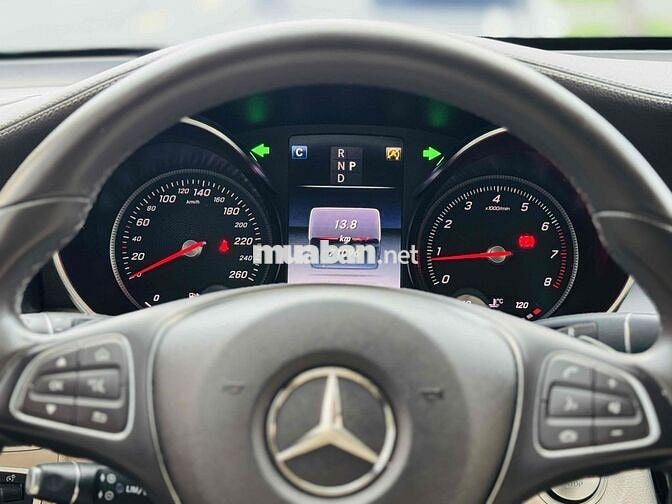 GLC300 4MATIC XANH NỘI THẤT KEM - 71.000 KM