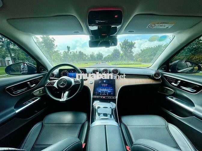 Bán C200 Avantgarde Plus bản Full V1 - 1,7 vạn km