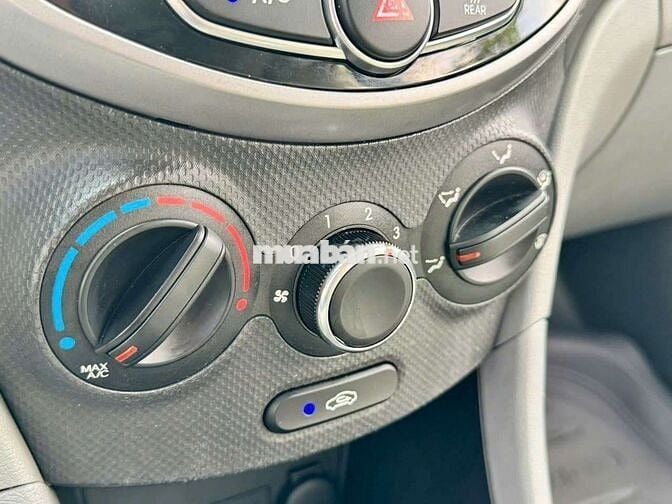 Đổi xe số tự động cần bán xe accent 1 chủ mua mới