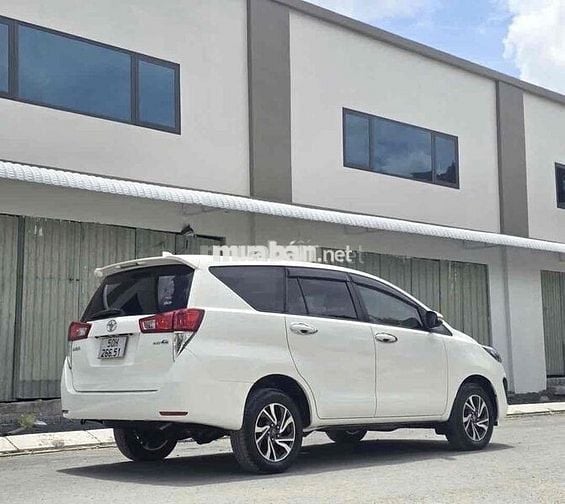 Toyota Innova 2.0E 2021 - 64000km