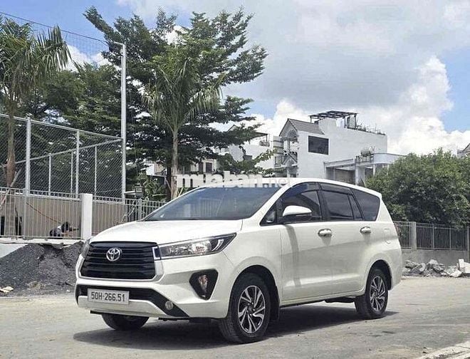 Toyota Innova 2.0E 2021 - 64000km