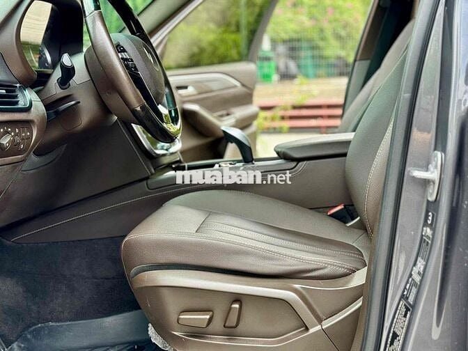 Em cần bán Vinfast Lux SA plus 2019 đki 2020