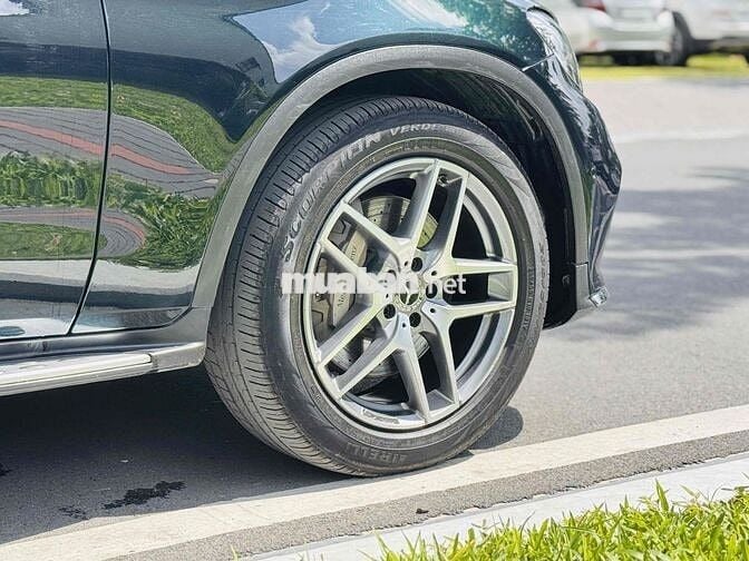GLC300 4MATIC XANH NỘI THẤT KEM - 71.000 KM