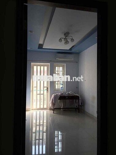 cho nữ thuê phòng, Q Bình Thạnh, giáp Q1