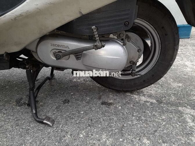 Xe spaey Hon đa bs 81