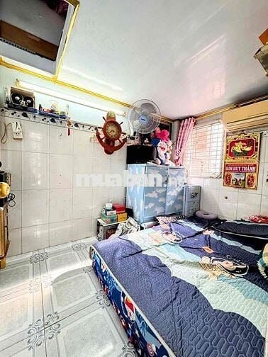 Nhà 2 tầng Tân phú hẻm 4,5 m diện tích 24m2 giá chỉ 3,08 tỷ.