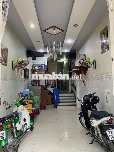 cho nữ thuê phòng, Q Bình Thạnh, giáp Q1