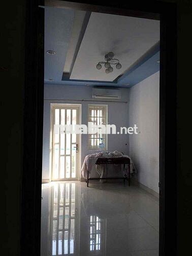 cho nữ thuê phòng, Q Bình Thạnh, giáp Q1