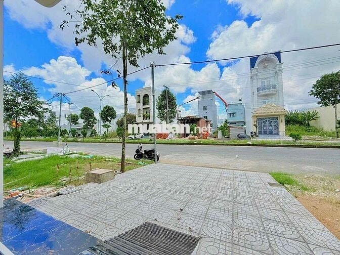 CHO THUÊ NHÀ TRỆT MỚI 100% TRỤC CHÍNH ĐƯỜNG D1 KDC HỒNG LOAN