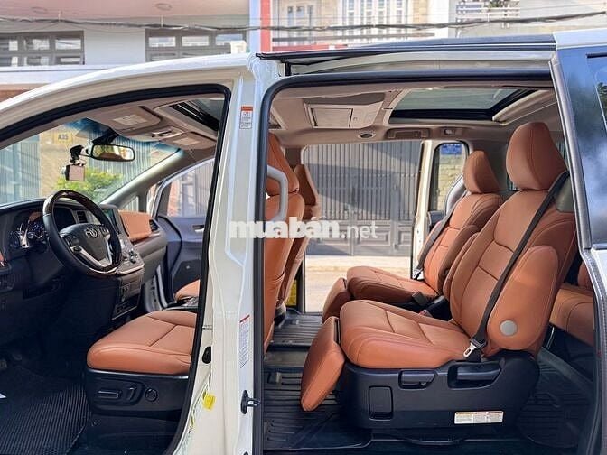 MPV thương gia Toyota Sienna Mỹ Limited Cao Cấp