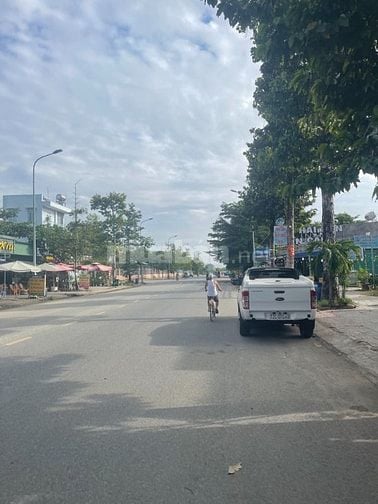 Bán đất 15.5 tỷ - mặt tiền đường 9A ngay đường Phước Thiện rẽ vào. 