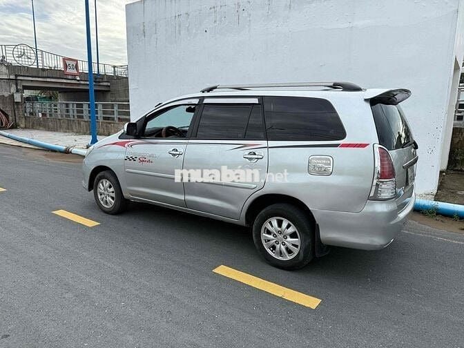 Toyota Innova 2009 G - 123000 km xe zin ngay chủ