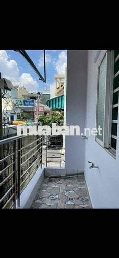Chính chủ cần bán nhà cách mặt tiền 1 căn hẻm thông nhà kiên cố