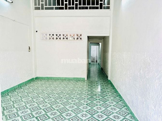 Giá 10.5 triệu- Hẻm Xe Oto Đinh Bộ Lĩnh - Trệt lững, 3PN , 1WC