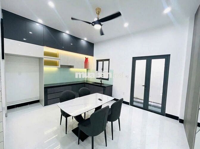 OCB THANH LÝ CĂN NHÀ GẦN BƯU CỤC BÌNH CHÁNH , SHR , GIÁ TỐT .