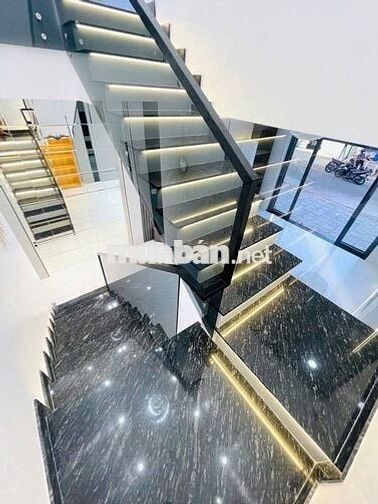 OCB THANH LÝ CĂN NHÀ GẦN BƯU CỤC BÌNH CHÁNH , SHR , GIÁ TỐT .