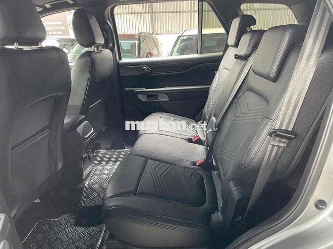 Ford Everest 2023 Titanium 2.0 AT 4x2 - 33000 km