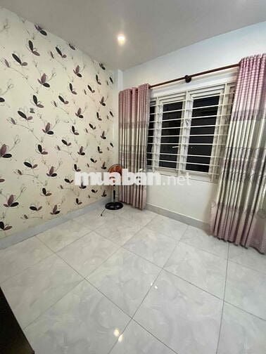 Cho Nữ Thuê Phòng Giá Rẻ Chỉ 2tr5 Bao Điện Nước , Nhà Mặt Tiền Đường