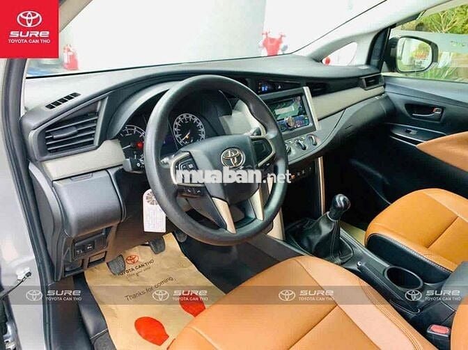 Toyota Innova 2020 E 2.0 MT - 61000 km