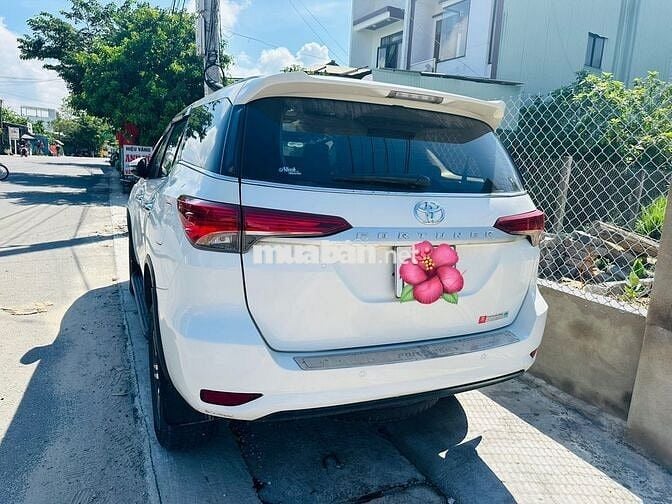 Bán Toyota Fortuner số sàn máy dầu,rất đẹp