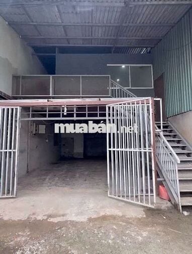 Thuê kho 100m2 Quận 7 vách tường xây kiên cố làm nhà kho, nhà xưởng