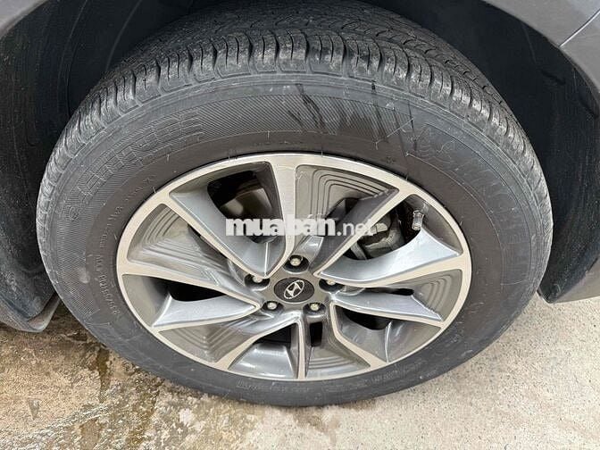 Hyundai Tucson 2018 2.0 AT Spec - 22000 km