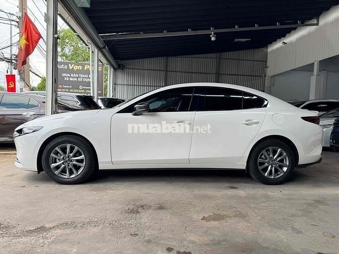 Mazda 3 2023 1.5L Luxury - 17000 km