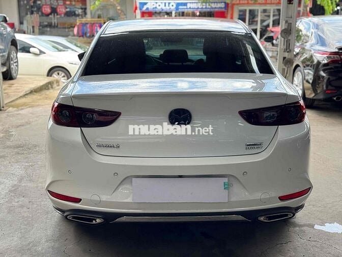 Mazda 3 2023 1.5L Luxury - 17000 km