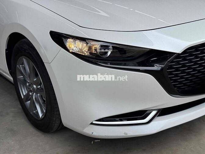Mazda 3 2023 1.5L Luxury - 17000 km