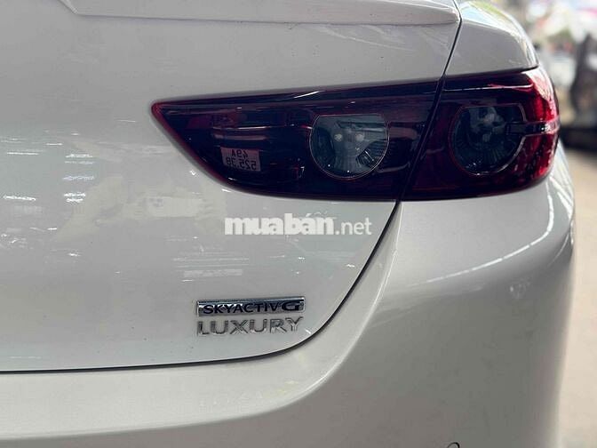 Mazda 3 2023 1.5L Luxury - 17000 km