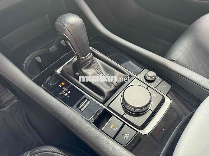 Mazda 3 2023 1.5L Luxury - 17000 km