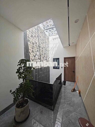 nhà mặt tiền ngay đường 4 trương định