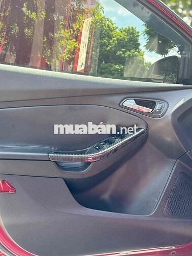 Ford Focus 1.5Sport sx 2016 màu đỏ lên nhiều đồ