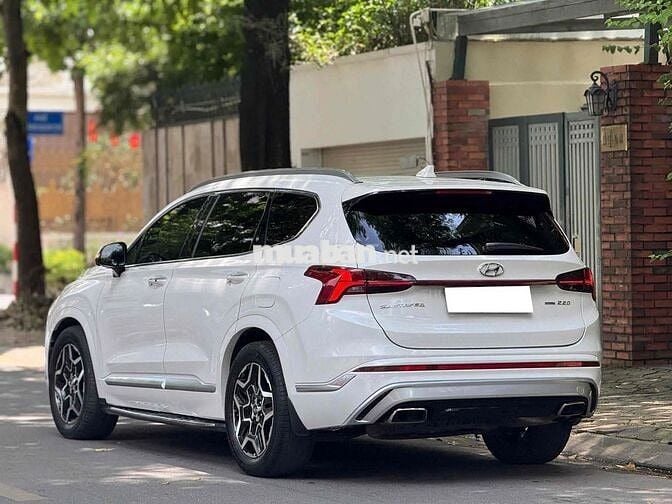 Hyundai Santafe 2.2D premium cao cấp 2022 mới lắm