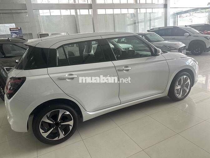 Suzuki Swift 2025 nhập Nhật đủ màu giao ngay