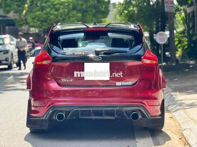 Ford Focus 1.5Sport sx 2016 màu đỏ lên nhiều đồ