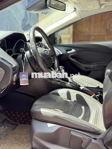 Ford Focus 1.5Sport sx 2016 màu đỏ lên nhiều đồ