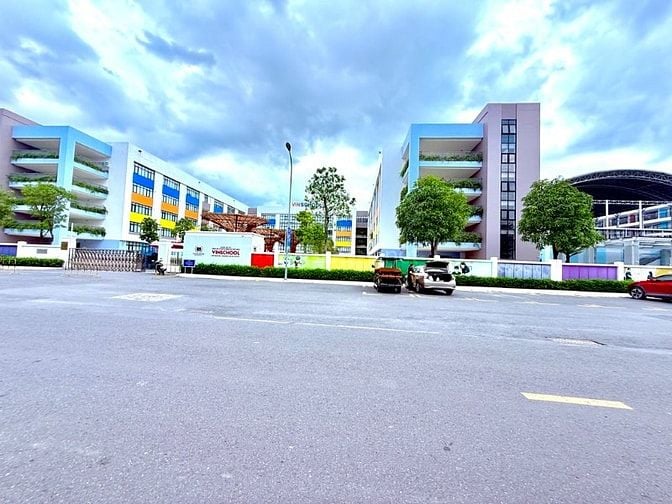 Bán biệt thự đơn lập 55 tỷ góc 2 mặt tiền dự án Vinhomes Grand Park Q9