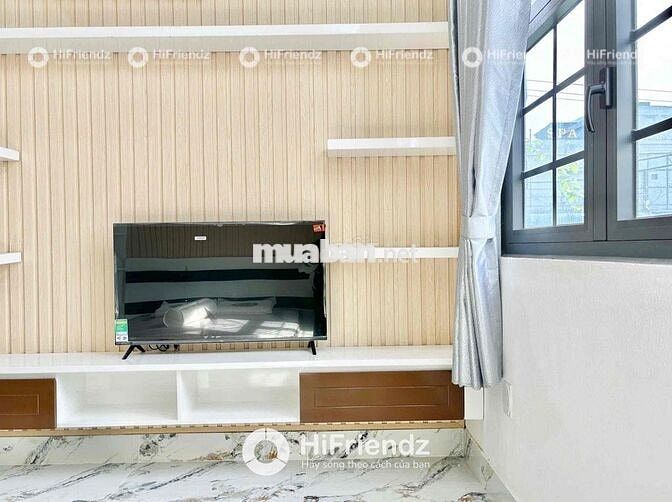 Studio Tone Trắng - CS Trời ngay Ngã 4 Bốn Xã, Đầm Sen - THANG MÁY