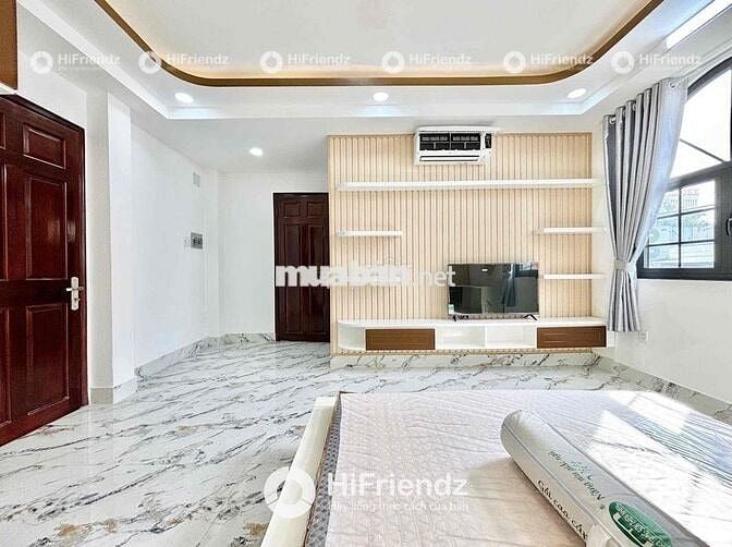 Studio Tone Trắng - CS Trời ngay Ngã 4 Bốn Xã, Đầm Sen - THANG MÁY