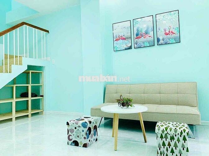 Cho thuê nc nhà đẹp 1 trệt 2 lầu nở hậu - CMT8, p13, Q10