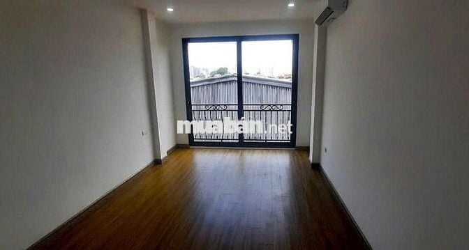 Bán Nhà Trần Cung, Cầu Giấy Gần Viện E. Lô Góc 35m 5 Tầng. Giá 8.8 tỷ